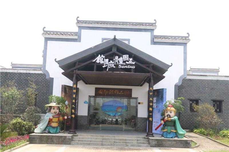 景區(qū)標(biāo)識設(shè)計中，內(nèi)部結(jié)構(gòu)布局應(yīng)該怎么做？